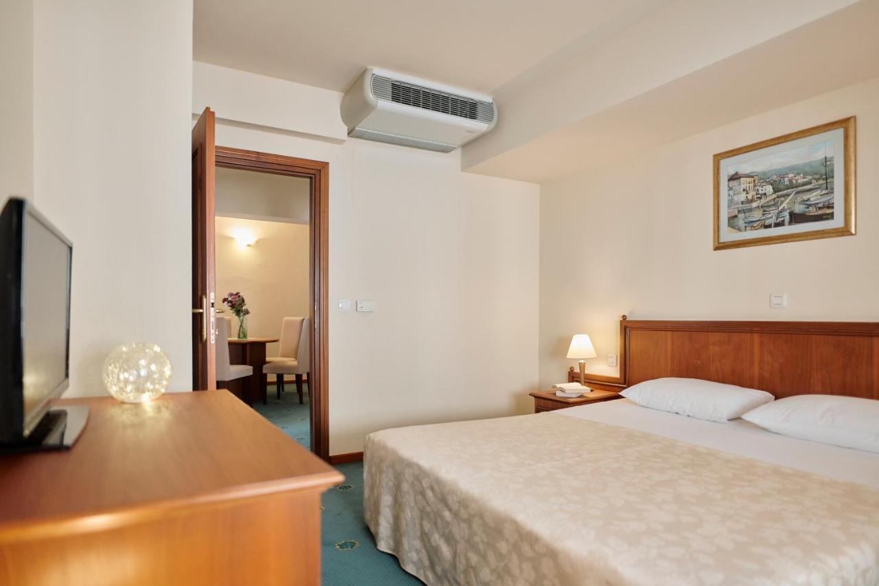 Hotel Lovran Kültér fotó