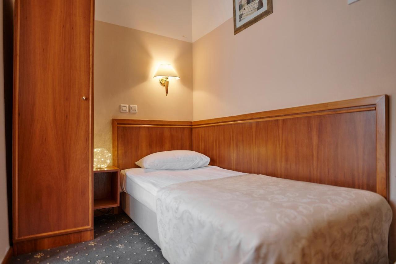 Hotel Lovran Kültér fotó