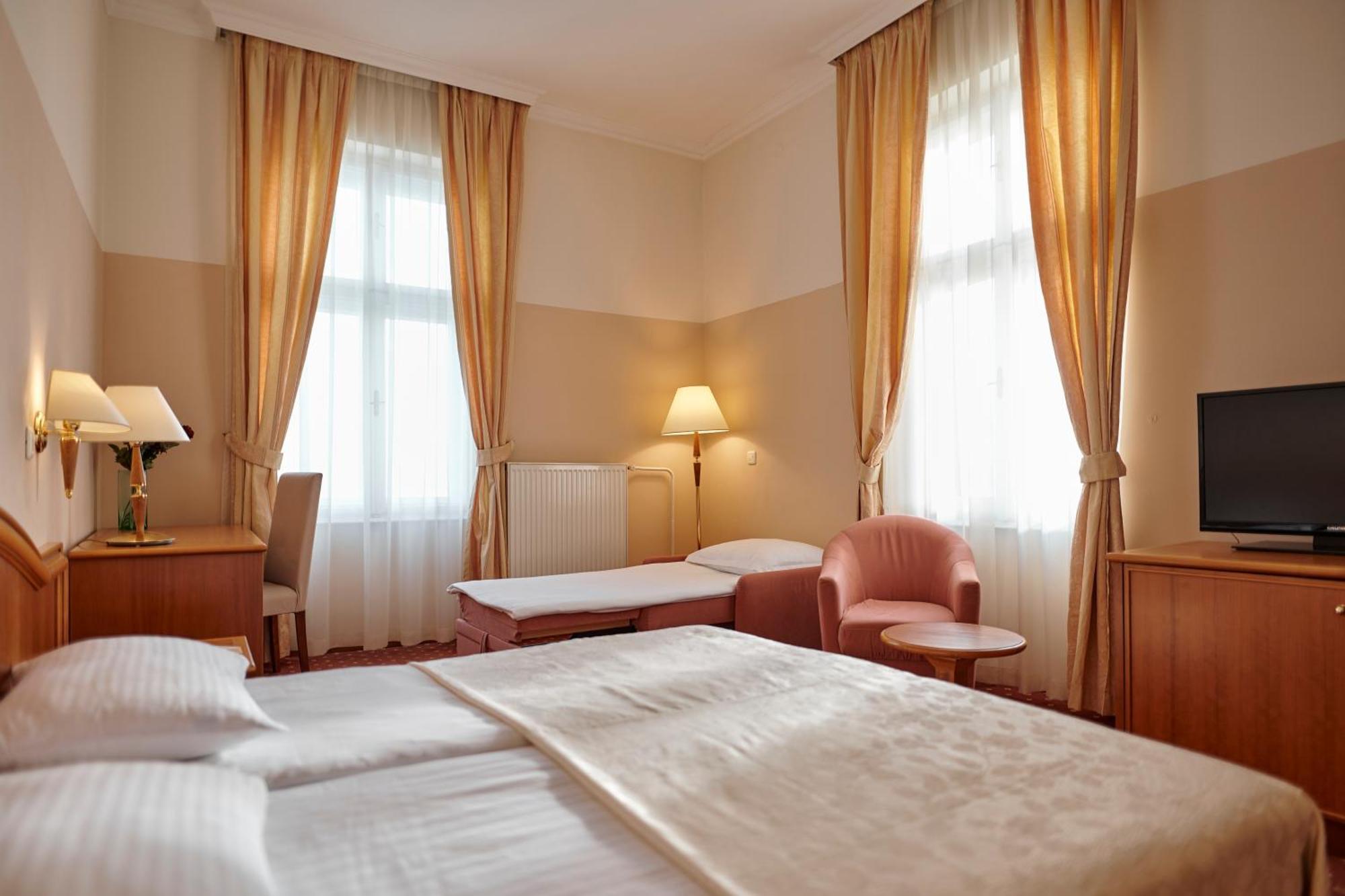 Hotel Lovran Szoba fotó