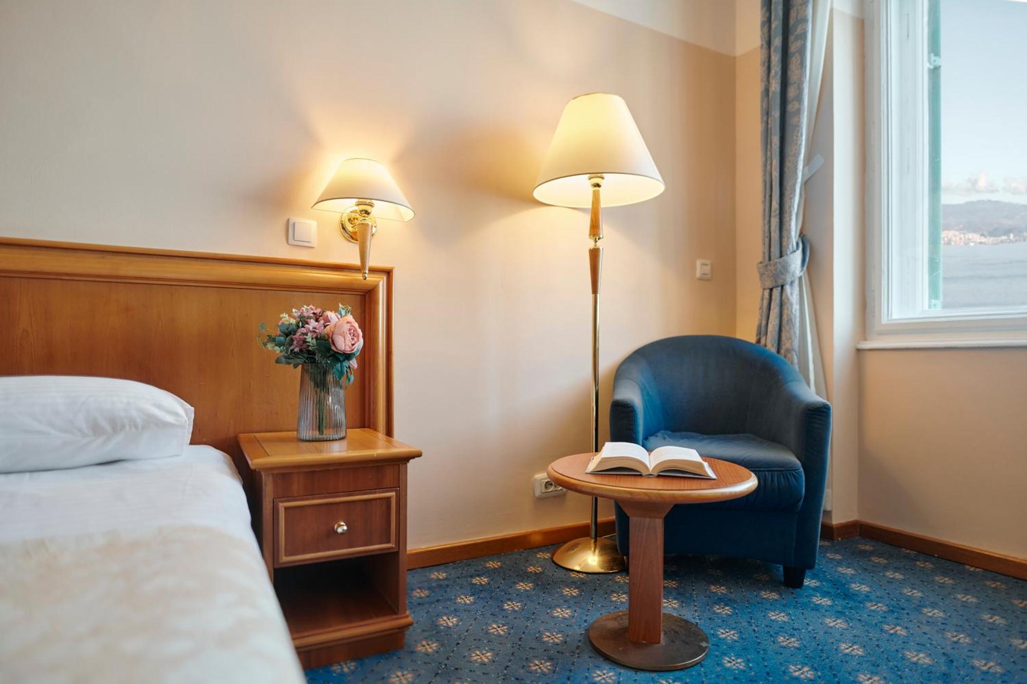 Hotel Lovran Szoba fotó