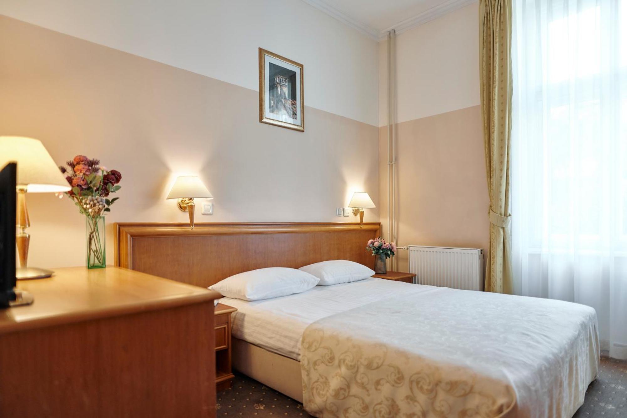 Hotel Lovran Szoba fotó